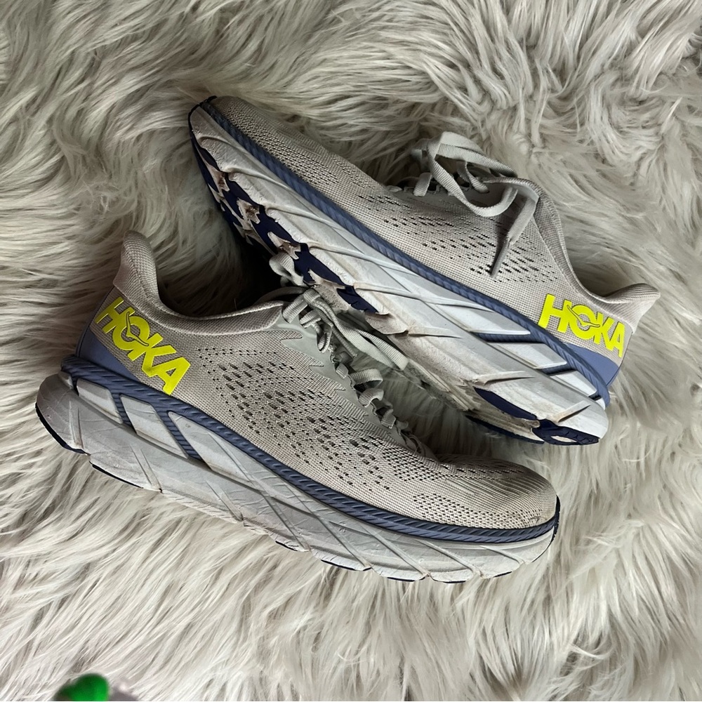 HOKA Clifton style Women’s